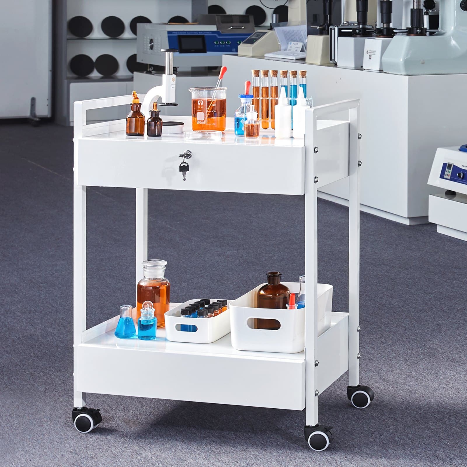Laboratorní vozík, dvouvrstvý nástrojový vozík z nerezové oceli, medicínský vozík se 2 zásuvkami, laboratorní vozík na kolečkách, bíle lakovaný, servírovací vozík s otočnými kolečky pro laboratoř, nemocnici, zubní ordinaci, salon a kosmetičku