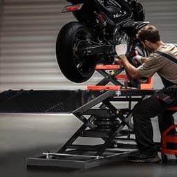 Zvedák motocyklu, nosnost 1500 liber, pneumatický zvedák motocyklu, rozsah výšky 8,6-31 palců, odolný servisní stojan s odnímatelným pracovním stolem, servisní plošina pro čtyřkolky a terénní motocykly - miniatura 1