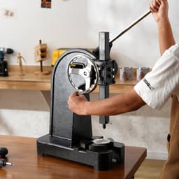 Dílenský lis, západkový lis o tlaku 3 tuny, dílenský lis se západkovým mechanismem a ručním kolem, maximální výška 12,2 palce, litinový ruční stolní lis, pro lisování, ohýbání, natahování a tvarování - miniatura 1