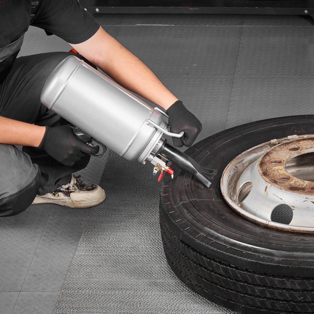 Přenosný čistič patek pneumatik, vzduchová tryska na patky pneumatik o objemu 1,6 galonu / 6 l, ruční nástroj na hustění pneumatik, provozní tlak 87-116 PSI, spouštěcí hustilka pro automobily, kompaktní SUV, lehké nákladní vozy, elektrokola, obytné vozy, čtyřkolky