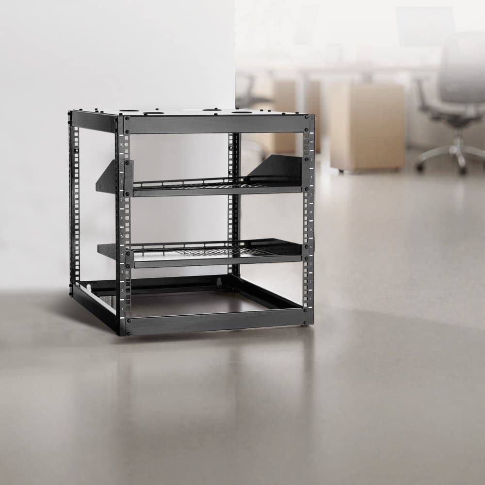 10U síťový rack s otevřeným rámem, hloubka 585 mm, nástěnný nebo stojící serverový rack, odolný 4sloupkový, s odvětrávanými policemi a montážním materiálem, pojme veškeré vaše síťové IT vybavení, AV vybavení.